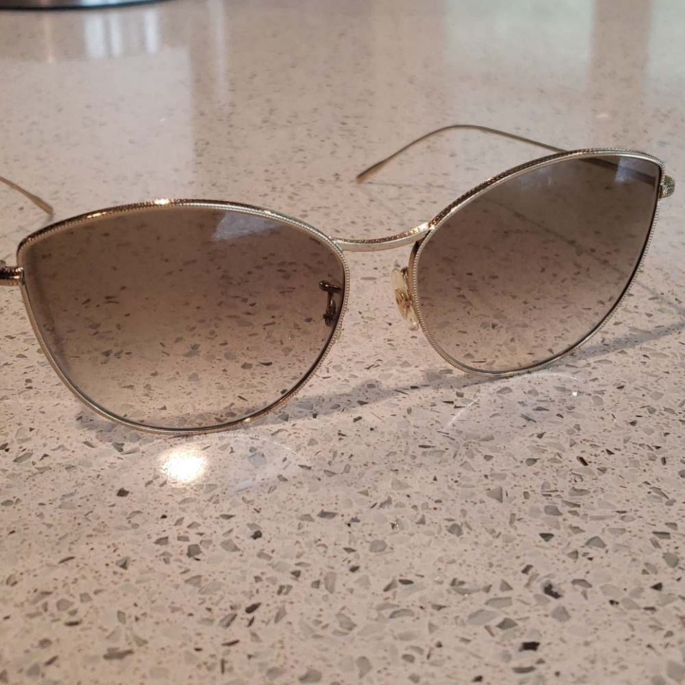 Oliver Peoples